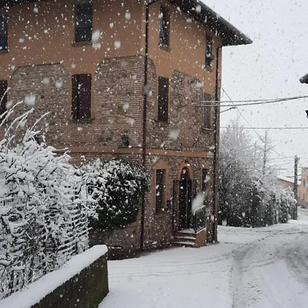 Amelia's House - Nel Tra Storia Ed Il Di Garda Lägenhet